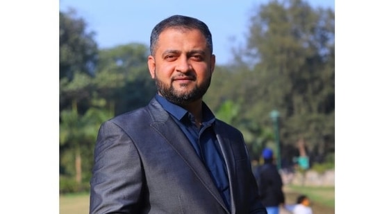 Anaam Tiwary is a digital entrepreneur, internet marketing and social media marketing expert from Ghaziabad. Anaam Tiwary is a digital entrepreneur, internet marketing and social media marketing expert from Ghaziabad.