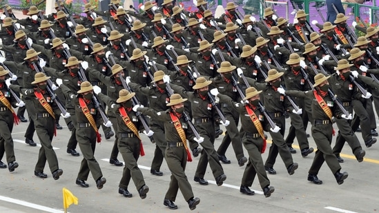 India's Republic Day 2022: Army troops to don uniforms from different eras,  vintage and modern platforms on display - The Asia Today