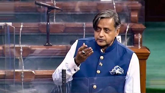 Shashi Tharoor's tweet came when President Ram Nath Kovind was counting the achievements of the Centre during the joint sitting of parliament.(PTI)