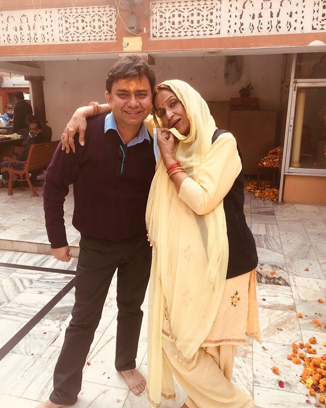 Joyoshree Arora with director-writer Saurabh Tewari at Mankameshwar Temple in Lucknow (Instagram) Joyoshree Arora with director-writer Saurabh Tewari at Mankameshwar Temple in Lucknow (Instagram)