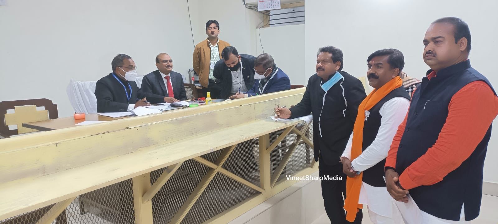 SP Singh Baghel (third from right) files nomination as BJP candidate for Karhal assembly seat on Monday. (HT Photo)