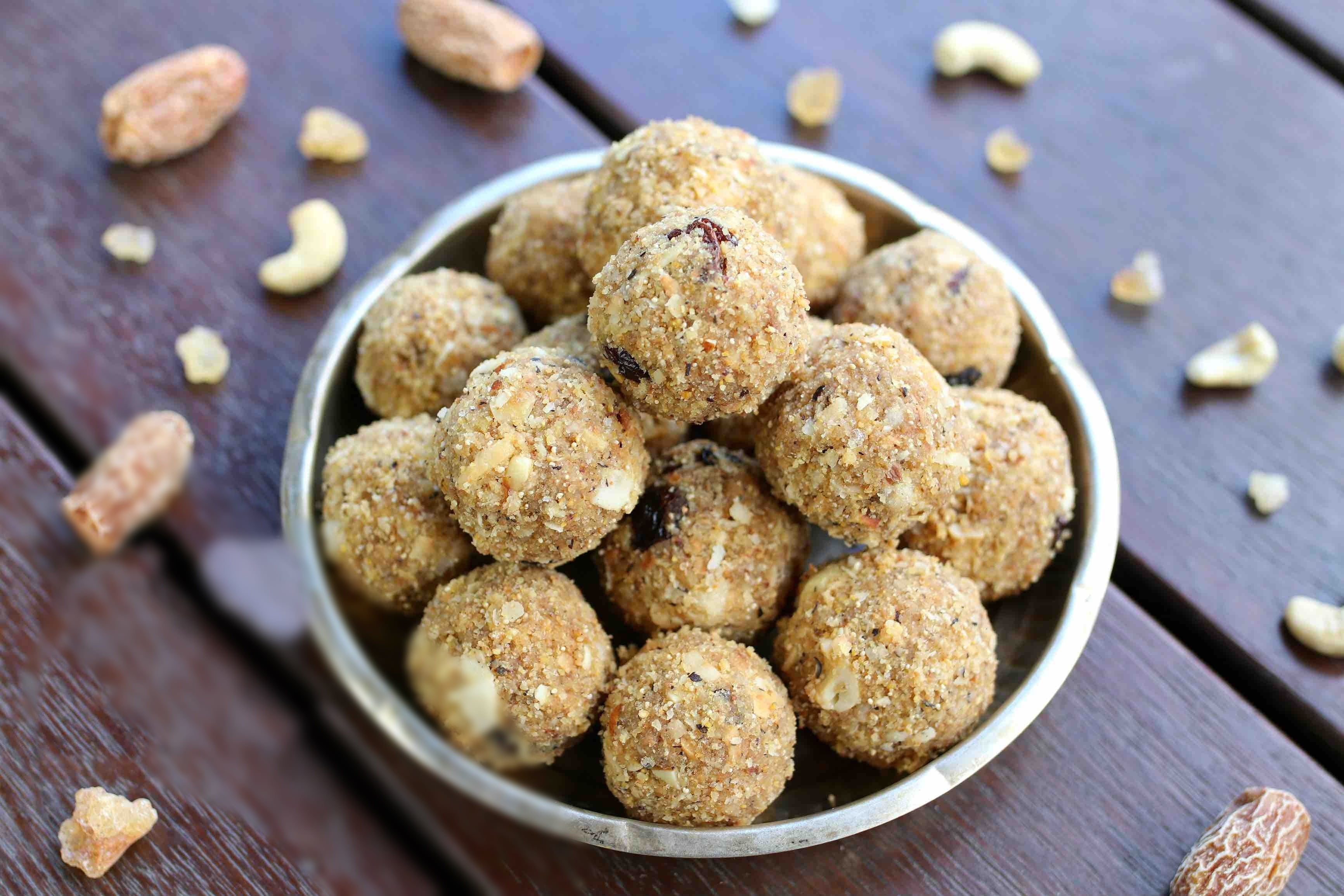 Gond laddoo (Pinterest) Gond laddoo (Pinterest)