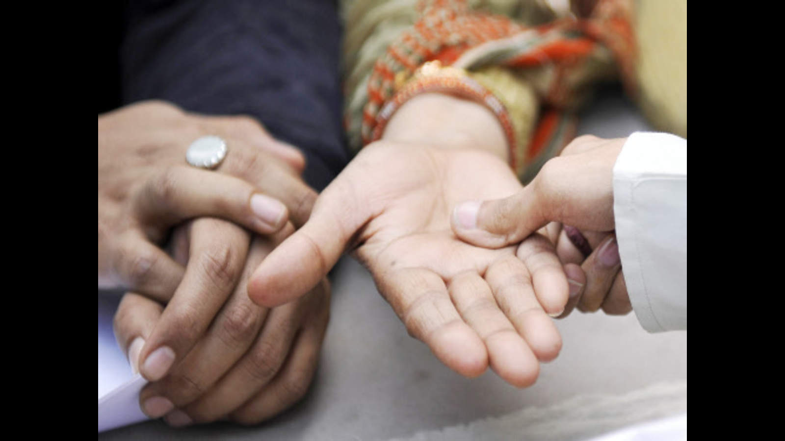 In poll season, ‘Netas’ make beeline for astrologers in Prayagraj