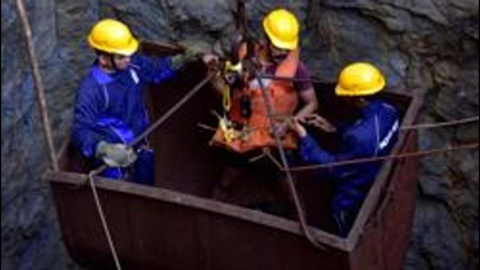 5 dead in Dhanbad mine mishap - Hindustan Times