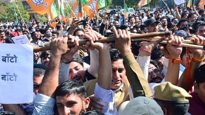 Bharatiya Janata Party (BJP) supporters stage a protest against the state government over the REET paper leak, at Civil Lines, in Jaipur. (Ashok Sharma)