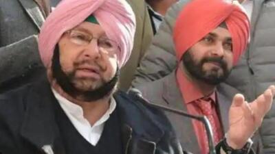 As the Punjab chief minister, Capt Amarinder Singh had objected to Congress leader and former minister Navjot Singh Sidhu’s hugging Pakistan army chief Qamar Javed Bajwa during a visit in 2018. (HT file photo) As the Punjab chief minister, Capt Amarinder Singh had objected to Congress leader and former minister Navjot Singh Sidhu’s hugging Pakistan army chief Qamar Javed Bajwa during a visit in 2018. (HT file photo)
