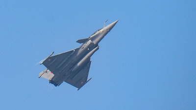 IAF's Rafale jet fighter doing the vertical Charlie maneuver on 2021 Republic Day. IAF's Rafale jet fighter doing the vertical Charlie maneuver on 2021 Republic Day.