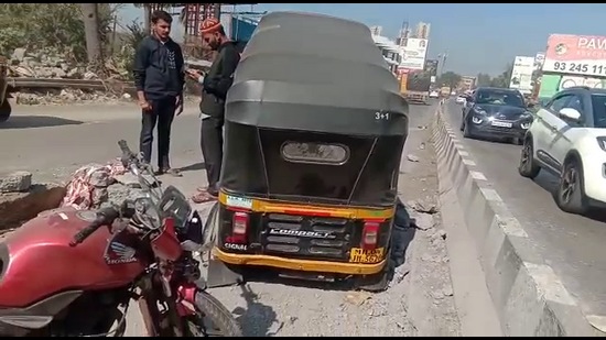 Biker killed, 2 others injured on road full of potholes in Kalyan ...