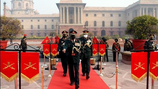 Newly appointed Vice Chief of Army Staff Lt General Manoj Pande arrives at South Block to take charge. (ANI)