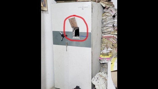 Burglars targeted the cooperative bank in Machhiwara of Ludhiana but failed to steal anything in Ludhiana on Tuesday. (HT Photo)