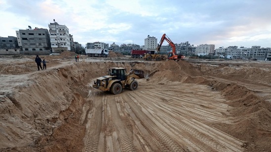 A general view shows the construction site where an ancient cemetery reportedly dating back to the Roman-era was unearthed, in Gaza City &nbsp;(Photo by Mahmud HAMS / AFP)