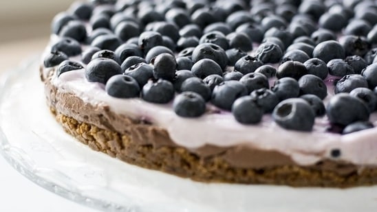 Good for eye health: Eat blueberry every day to improve your eyesight. Blueberries have antioxidant, anti-inflammatory and collagen-stabilizing properties which helps improve eye health.(Pixabay)
