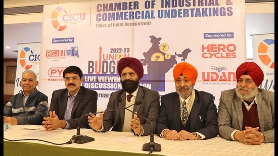 Chamber of Industrial and Commercial Undertaking (CICU) president Upkar Singh and other members addressing the media during live viewing and discussion on Union Budget 2022, in Ludhiana on Tuesday. (Gurpreet Singh/HT) Chamber of Industrial and Commercial Undertaking (CICU) president Upkar Singh and other members addressing the media during live viewing and discussion on Union Budget 2022, in Ludhiana on Tuesday. (Gurpreet Singh/HT)