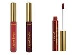Liquid sindoor comes with a sponge tip applicator that allows for easy application.&nbsp;