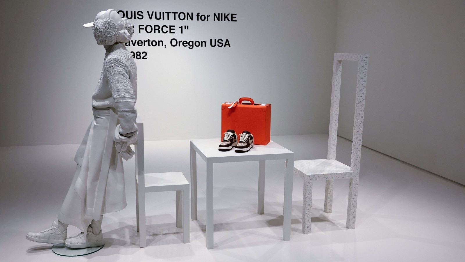 Nike/Louis Vuitton Air Force 1 sneakers by Virgil Abloh beat