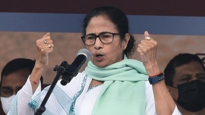 Mamata Banerjee to support Akhilesh Yadav's Samajwadi Party in the upcoming Uttar Pradesh assembly polls. (HT Photo) Mamata Banerjee to support Akhilesh Yadav's Samajwadi Party in the upcoming Uttar Pradesh assembly polls. (HT Photo)