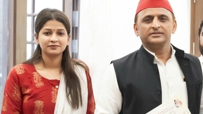 UP Polls: Pooja Shukla with SP president Akhilesh Yadav (HT photo) UP Polls: Pooja Shukla with SP president Akhilesh Yadav (HT photo)