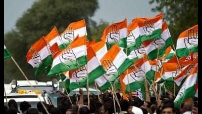 The Punjab Congress is making efforts to douse the rebel fire by pacifying the discontented leaders and even threatening to take disciplinary action, but it has not made much success till now.