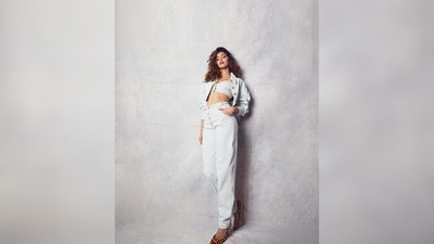 With one hand in her pocket and the other resting straight, Ananya Panday gave a sassy pose for the camera. (Instagram/@ananyapanday) With one hand in her pocket and the other resting straight, Ananya Panday gave a sassy pose for the camera. (Instagram/@ananyapanday)