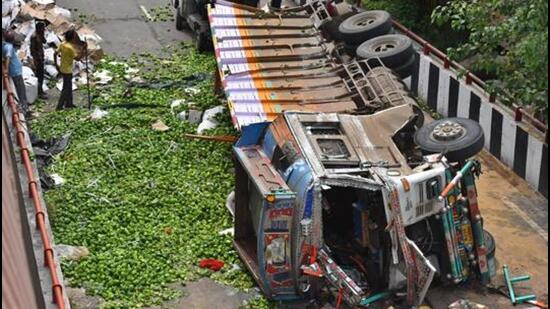 According to the report, most road accident deaths were reported on Thursdays, Fridays, and Sundays between 10pm and midnight. (Picture for representation only/Raj K Raj-HT)