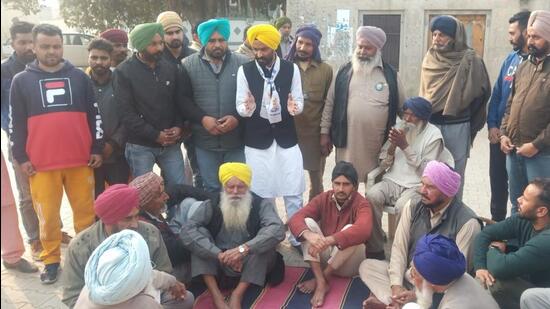 Aam Aadmi Party candidate Labh Singh Ugoke campaigning at Khane Ke village of Bhadaur in Punjab’s Barnala district. (HT Photo)