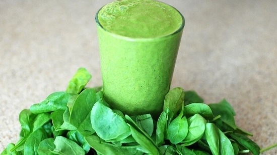 Spinach: Rich in folate, Vitamin A, C and iron, spinach is great for promoting hair growth. Make palak-paneer, stuff spinach in your parathas, or add it to your raita, there are a lot of ways to add it to your daily diet.(Pixabay)