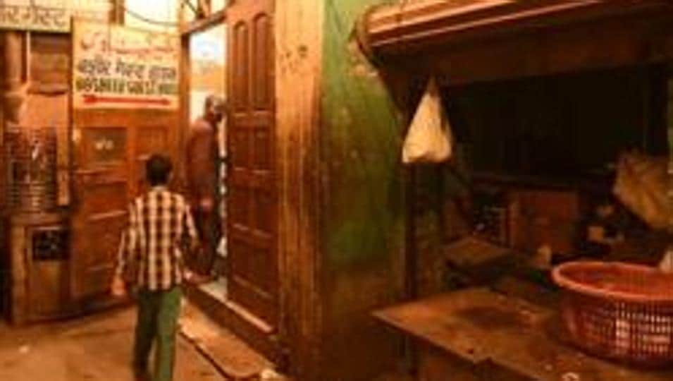Catering was allowed for residents of such establishments, as per a circular issued by the Union housing ministry in 1999. (HT Archives) Catering was allowed for residents of such establishments, as per a circular issued by the Union housing ministry in 1999. (HT Archives)
