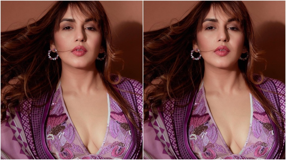 Huma Qureshi's stuns in a soft glam look. Huma Qureshi's stuns in a soft glam look. 