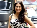 Sara Ali Khan gives weight loss tip to a fan. Sara Ali Khan gives weight loss tip to a fan.
