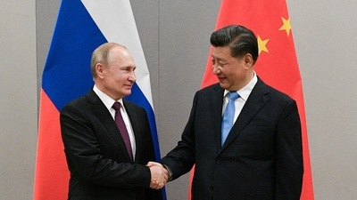 Russia's president Vladimir Putin shakes hand with his Chinese counterpart, Xi Jinping. (File Photo / REUTERS) Russia's president Vladimir Putin shakes hand with his Chinese counterpart, Xi Jinping. (File Photo / REUTERS)