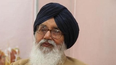 Former Punjab chief minister Parkash Singh Badal. (HT Photo) Former Punjab chief minister Parkash Singh Badal. (HT Photo)