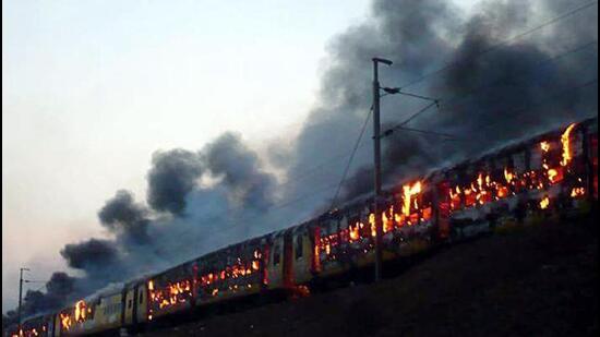 The protesters attacked public properties and later, set afire Ratnachal Express when it halted at Tuni railway station. (HT Archives)