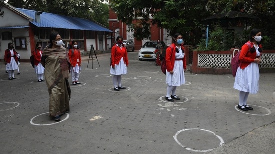 Swati Sen Gupta, a teacher expressed her happiness and said, "It is really nice that school is reopening. It is going to be full of excitement for both students and teachers. Talking about online classes, Gupta said that it was a good experience.(HT Photo/Samir Jana)