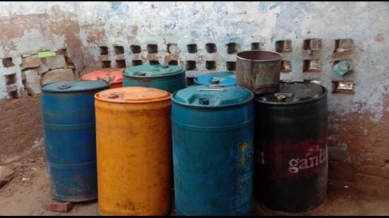 Gurugram: Three held for pilfering petrol and diesel from fuel tankers