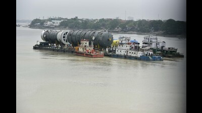 About 40% of India’s population depends on the Ganga, directly or indirectly. The Ganga basin is one of the most densely populated river basins in the world with a population density of 520 people per sq. km. (Samir Jana/HT Photo) About 40% of India’s population depends on the Ganga, directly or indirectly. The Ganga basin is one of the most densely populated river basins in the world with a population density of 520 people per sq. km. (Samir Jana/HT Photo)