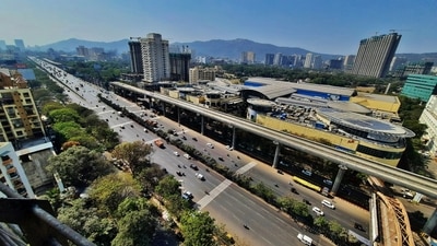 Work in progress for Metro project in Thane. With over 10 lakh people out of the population of over 22 lakh commuting to Thane railway station from different parts of the city, the only modes of public transport here are the 200-odd civic buses and 50,000 auto rickshaws. (PRAFUL GANGURDE/HT PHOTO) Work in progress for Metro project in Thane. With over 10 lakh people out of the population of over 22 lakh commuting to Thane railway station from different parts of the city, the only modes of public transport here are the 200-odd civic buses and 50,000 auto rickshaws. (PRAFUL GANGURDE/HT PHOTO)