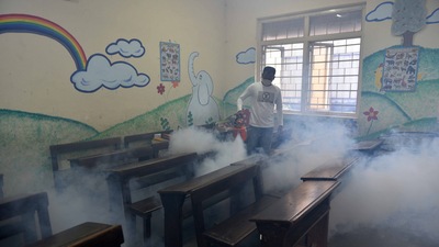 Schools for in-person classes will be reopened in a phased manner from Monday. (HT PHOTO/Representative image) Schools for in-person classes will be reopened in a phased manner from Monday. (HT PHOTO/Representative image)