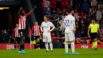 Real Madrid's Luka Modric looks dejected after Athletic Bilbao's Alex Berenguer scored their first goal. (REUTERS)