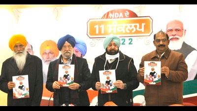 Sukhdev Singh, Hardeep Puri, Capt Amarinder Singh and Ashwani Sharma launching NDA’s 11-point vision document for Punjab assembly polls in Chandigarh on Friday. (Keshav Singh/HT) Sukhdev Singh, Hardeep Puri, Capt Amarinder Singh and Ashwani Sharma launching NDA’s 11-point vision document for Punjab assembly polls in Chandigarh on Friday. (Keshav Singh/HT)