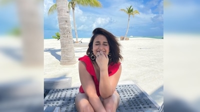 The actor has flooded her Instagram handle with no-filter pictures of herself in beach wears and often makes headlines for her stylish appearances. (Instagram/@ileanaofficial) The actor has flooded her Instagram handle with no-filter pictures of herself in beach wears and often makes headlines for her stylish appearances. (Instagram/@ileanaofficial)