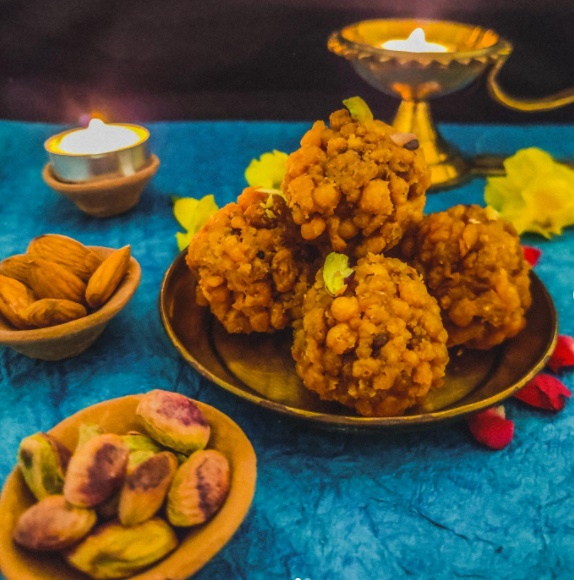 Boondi Ke Laddoo(Instagram/paromitas_delight)