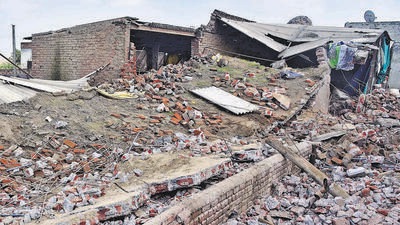 The roof collapse site in Chahran village of Ladhowal in Ludhiana where a labourer and 11 buffaloes died on Saturday. (Gurpreet Singh/HT) The roof collapse site in Chahran village of Ladhowal in Ludhiana where a labourer and 11 buffaloes died on Saturday. (Gurpreet Singh/HT)