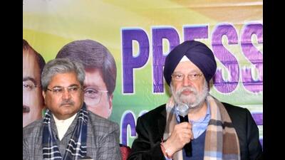 Union minister Hardeep Puri addressing the media in Ludhiana on Saturday. He said the BJP acknowledged the sacrifice and contribution made by the people of Punjab for the country and the party would work for the development of the state in coordination with the Union government. (Gurpreet Singh/HT) Union minister Hardeep Puri addressing the media in Ludhiana on Saturday. He said the BJP acknowledged the sacrifice and contribution made by the people of Punjab for the country and the party would work for the development of the state in coordination with the Union government. (Gurpreet Singh/HT)