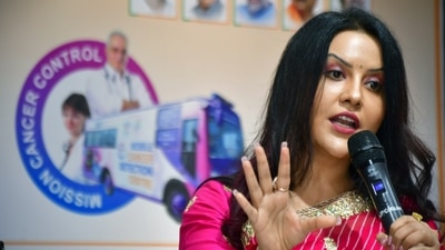 Amruta Fadnavis said 3% divorces in Mumbai are because of trraffic. (Deepak Salvi) Amruta Fadnavis said 3% divorces in Mumbai are because of trraffic. (Deepak Salvi)