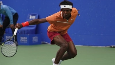 Elias Ymer in action (Tata Open)