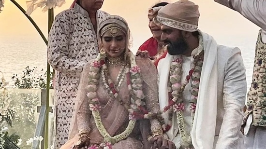 Karishma Tanna and Varun Bangera got married.