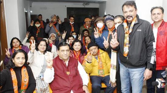 Sanjeev Khanna, BJP candidate from Dera Bassi, during a campaign meeting on Saturday. (HT Photo)