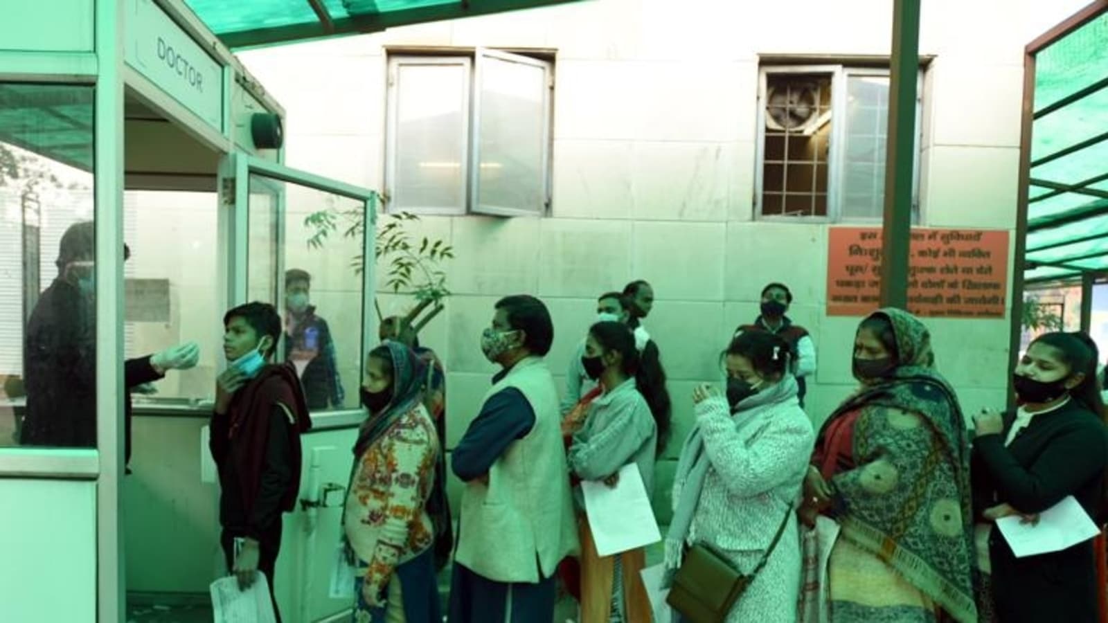 India's daily Covid cases decline to 107,474; nation logs 865 fresh