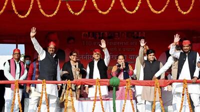 Samajwadi Party president Akhilesh Yadav at an election rally in Karhal for the UP polls. (PTI PHOTO) Samajwadi Party president Akhilesh Yadav at an election rally in Karhal for the UP polls. (PTI PHOTO)