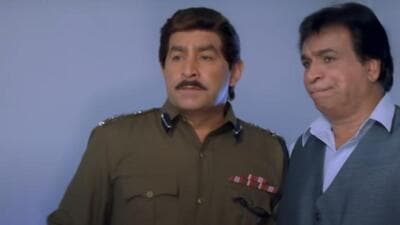 Actor Dalip Tahil played the role of Sanjay Path “S.P.” Malhotra, the father of the twins Raja and Prem in Judwaa. Actor Dalip Tahil played the role of Sanjay Path “S.P.” Malhotra, the father of the twins Raja and Prem in Judwaa.